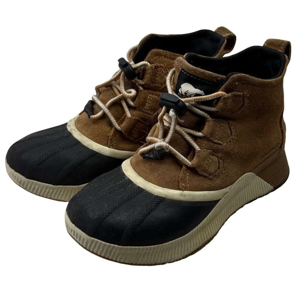 Sorel Out N About Classic Boots Kids 4 Elk Black Waterproof Suede NY4564-224